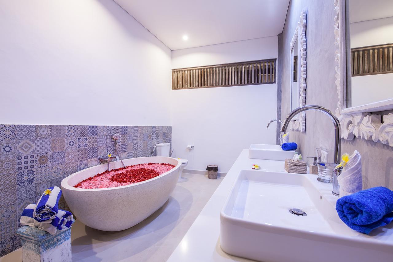 Ambermoon Villa 2 Seminyak Zewnętrze zdjęcie